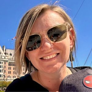 Meet your Posher, Julia